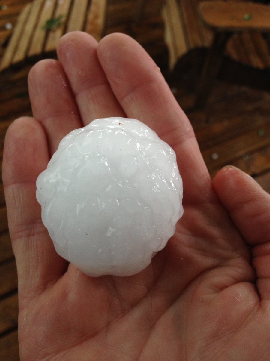 OffAirLogan's tweet photo. Hail larger than a golf ball in North Lethbridge. #yql #abstorm https://t.co/r1NoQ1sFVF