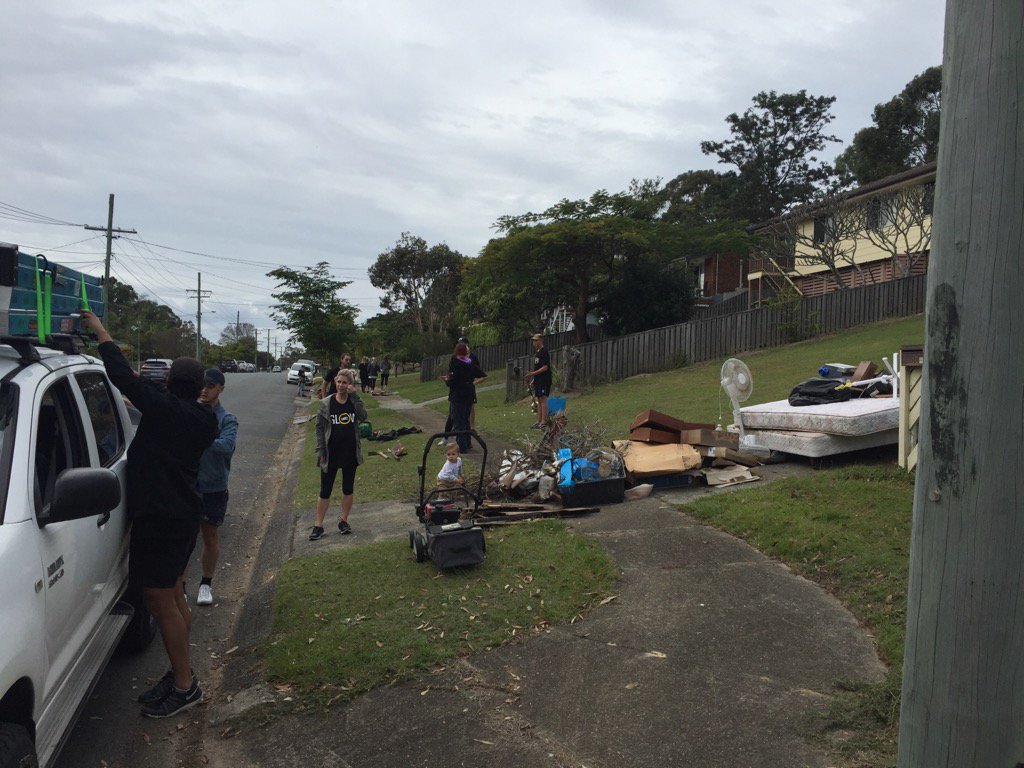 janeschweitzy's tweet photo. ServeDay16
#glowcares #arcserveday https://t.co/6pVQD8Qux8