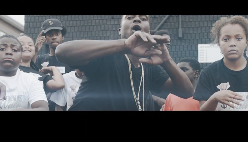 rapfavs's tweet photo. .@BlackaDaDon_ - Money Walk (Video) -  https://t.co/UDSUihQZBe https://t.co/li6J27Vy7s