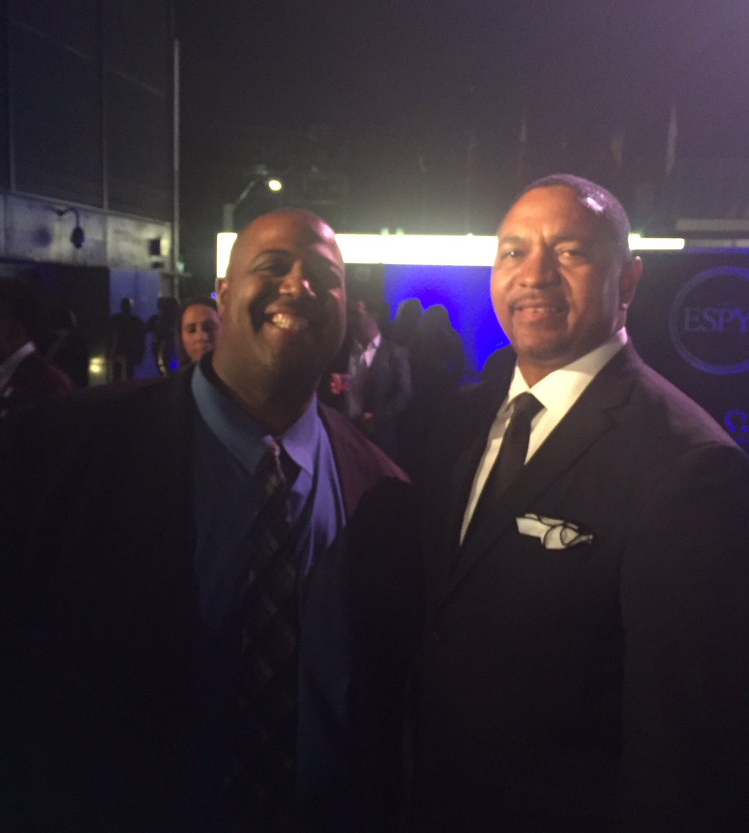 Will_G_71's tweet photo. @MarkJackson13 what a great man."Momma there goes that man.  Lol. #ESPYS2016 #Blessed https://t.co/LxLWOdzG16