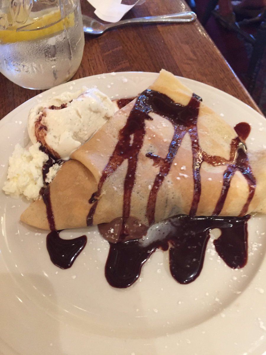 paulheney's tweet photo. Lovely meal wraps up with #dessert. I'm so happy right now. 😜 @MAWtravel @SimplyCrepes @downtowncdga #lgbttravel https://t.co/5yEB7ARFy8