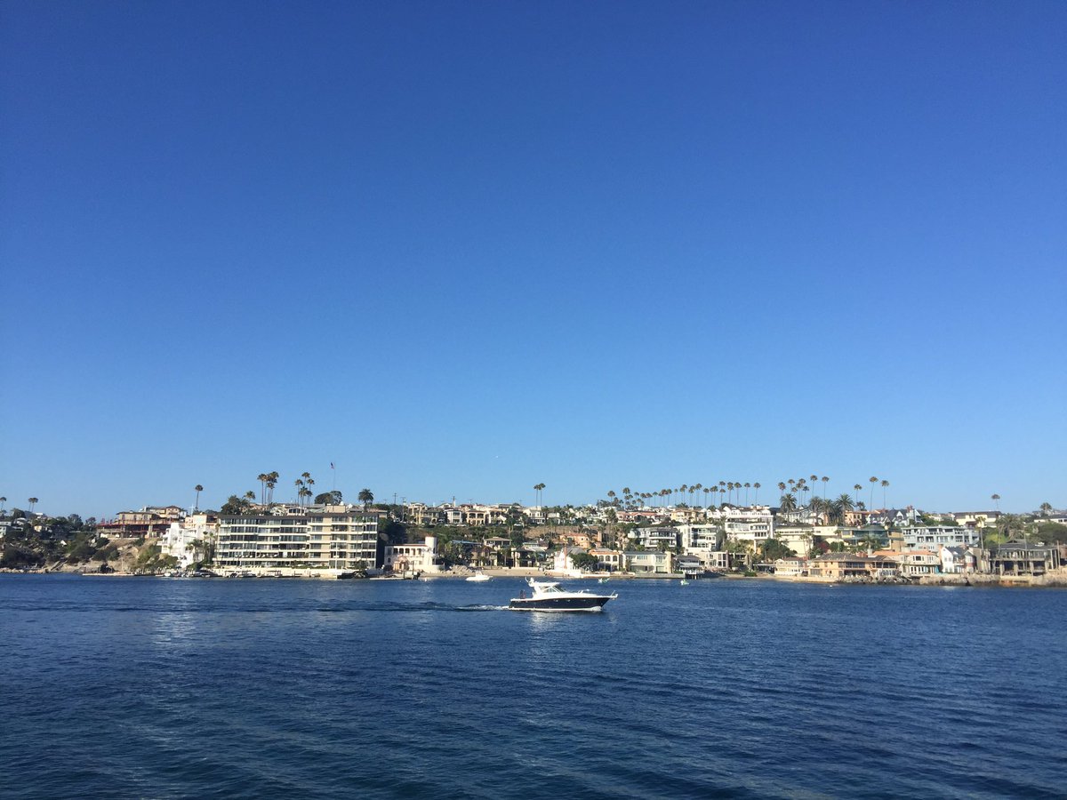 calisurferboy's tweet photo. Corona Del Mar.  😎🌴🏄🏼👌🏽 #CDM #NewportHarbor https://t.co/mYxKazPwzR
