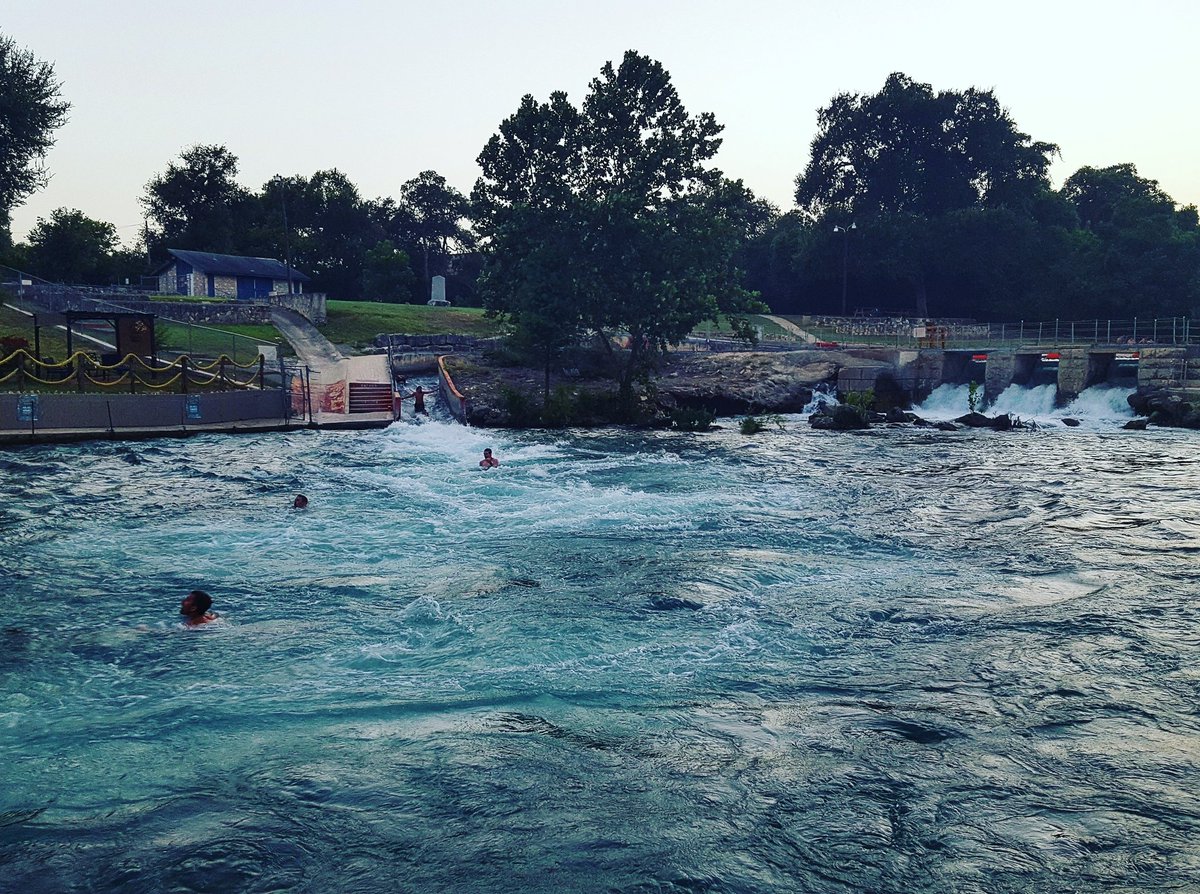 TXRiverFest's tweet photo. Goodnight #NewBraunfels. Gotta love summer livin'! #TubeChute #SummerInTexas https://t.co/xAkzrnoNBw