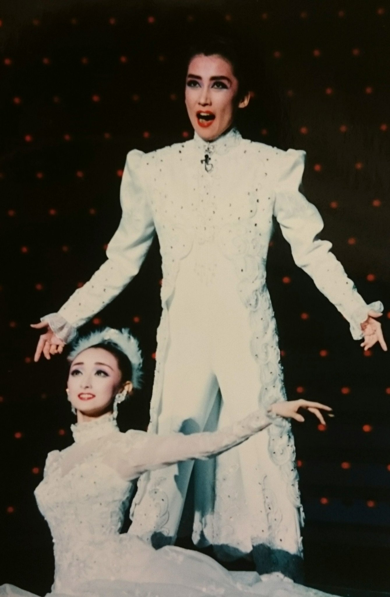 花總まり、一路真輝　エリザベート初演　写真　サイン入り　2L２枚 宝塚 初演エリザベート 花總まり - メルカリ