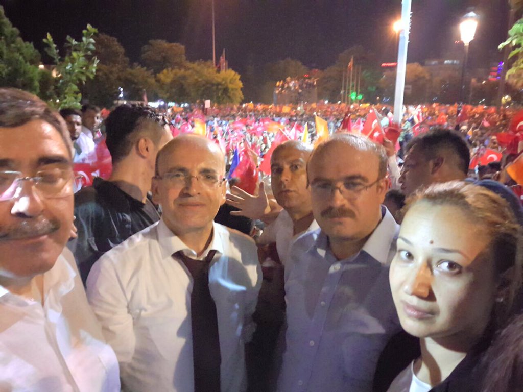 Demokrasi meydanında milli iradeye, ülkemizin geleceğine, demokrasimize sahip çıkan tüm hemşehrilerime teşekkürler👏🏻