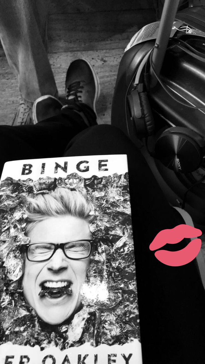 ShaVKPisupati's tweet photo. This amazing book is all you need to endure a boring flight✈️ #GoaScenes https://t.co/XoBvs6lSfV