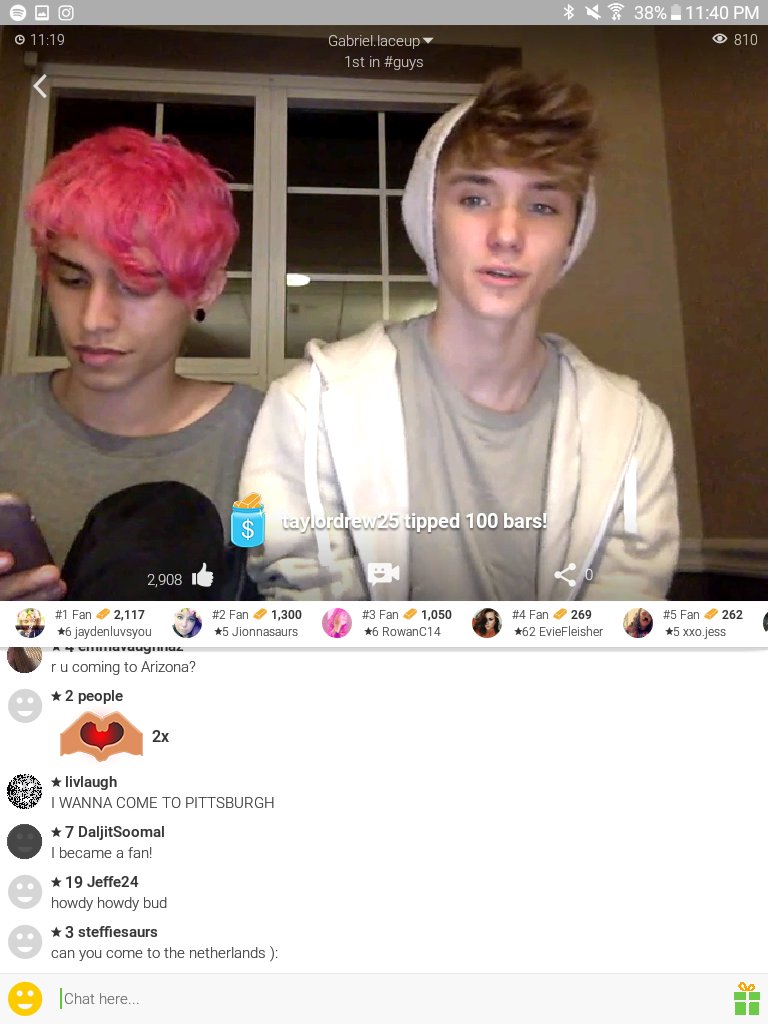 Watching <a href="/igabrielmathis/">GABRIEL.LACEUP</a> younow brodcast featuring @diegosaurs_ 😄❤