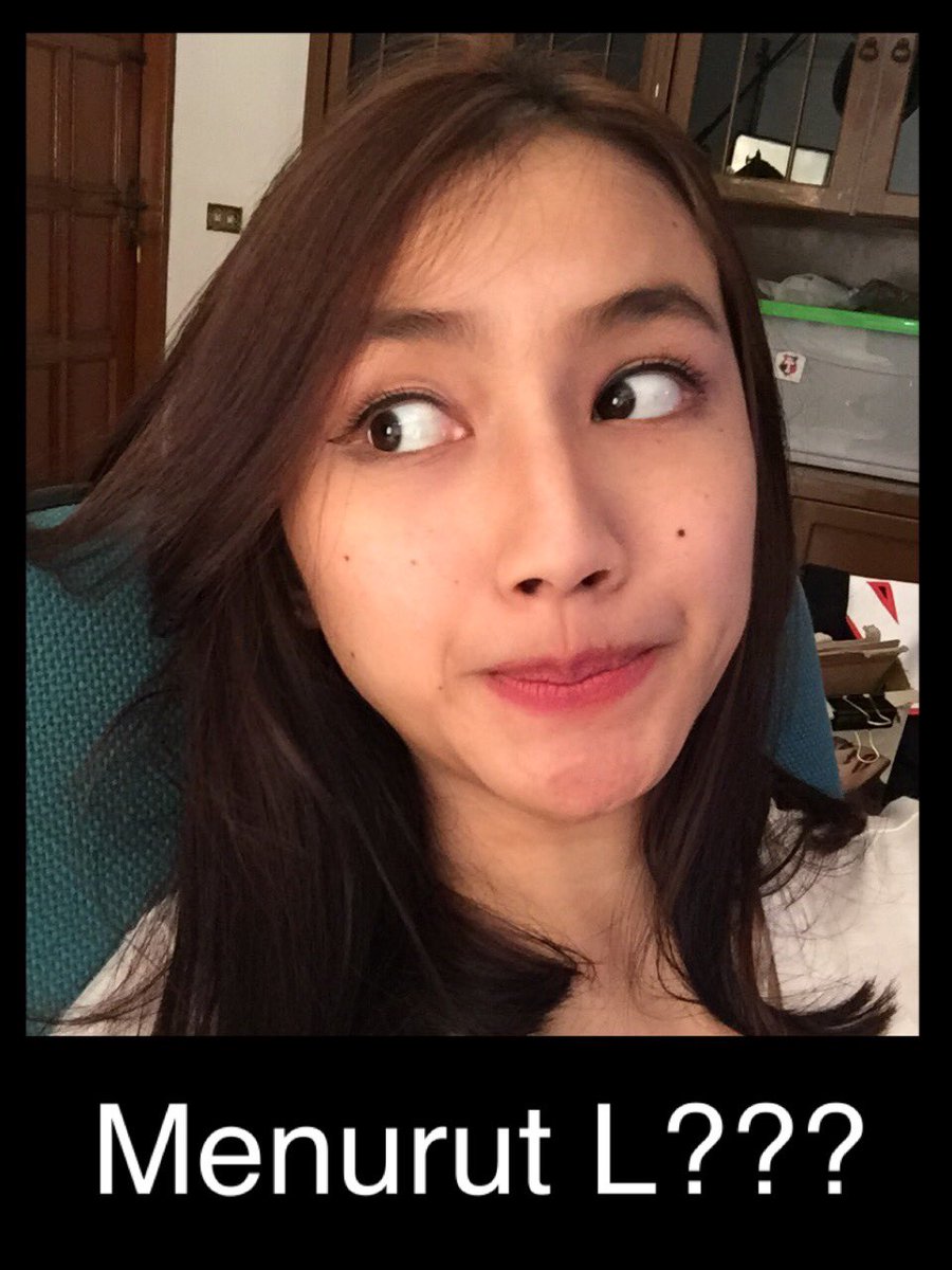 thisfrieska's tweet image. When ppl says &quot;Frieska di foto kurus, edit nih fotonya&quot; 
And i&apos;m just like
🙄😂😂