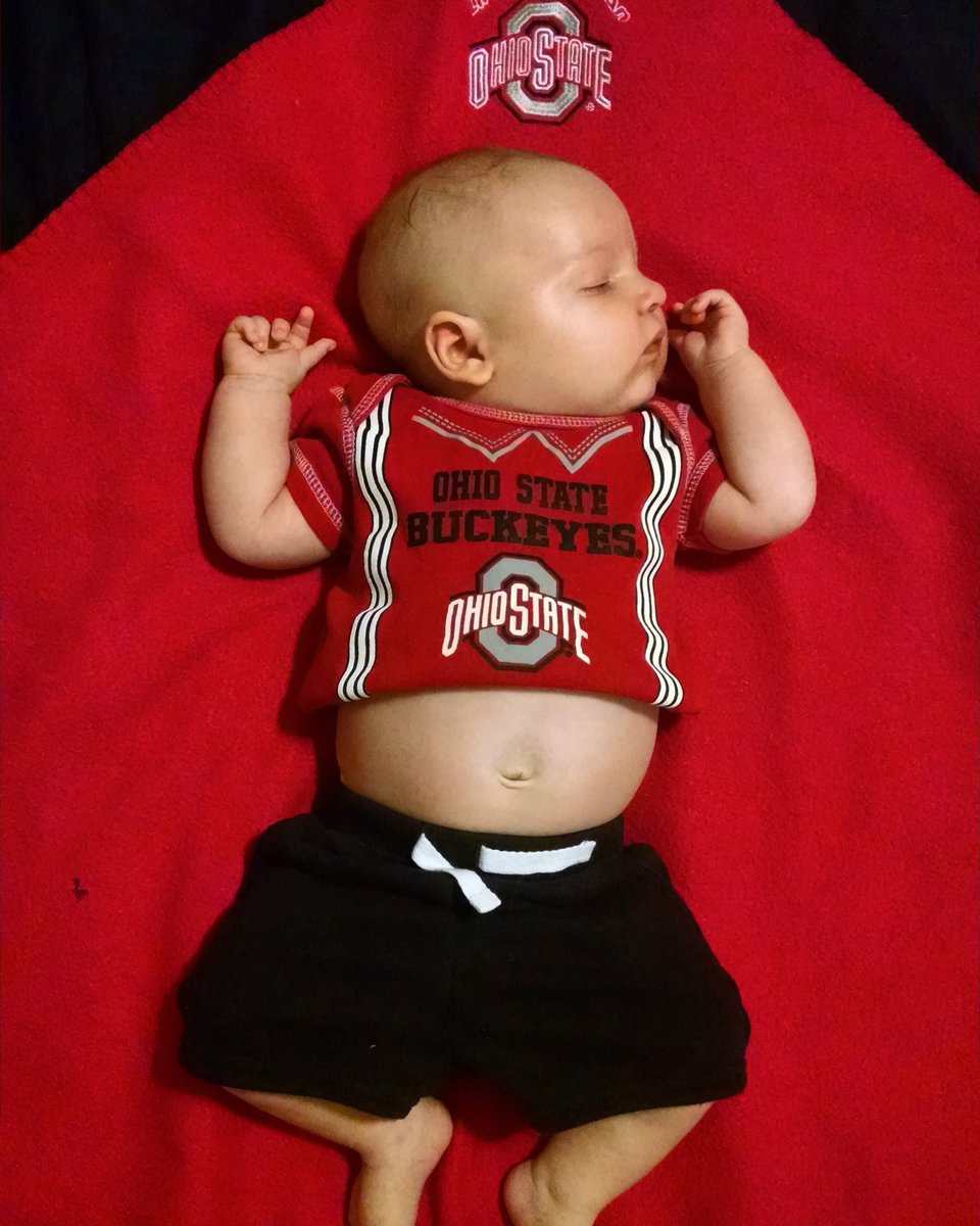 ShoultsTyler's tweet photo. Future Buckeye... @OhioStAthletics @EzekielElliott #Savethecroptop https://t.co/h6REsD3cov