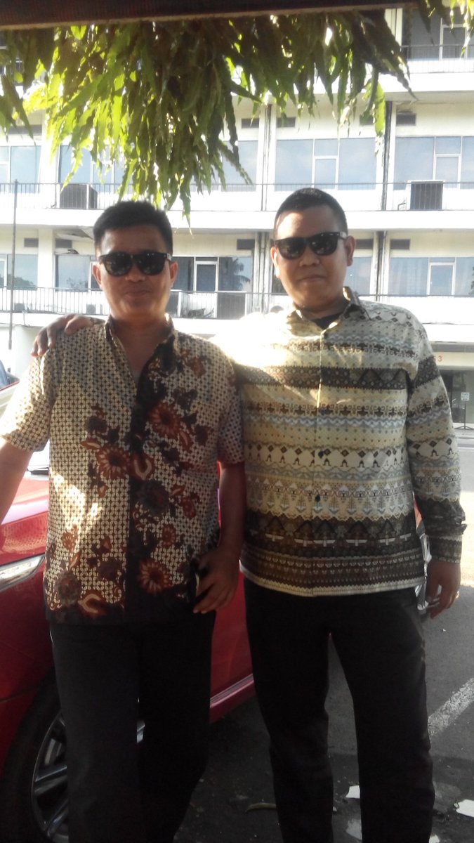 andreas_danton's tweet photo. Bersama dengan adik liting https://t.co/ekOxfK1aLS