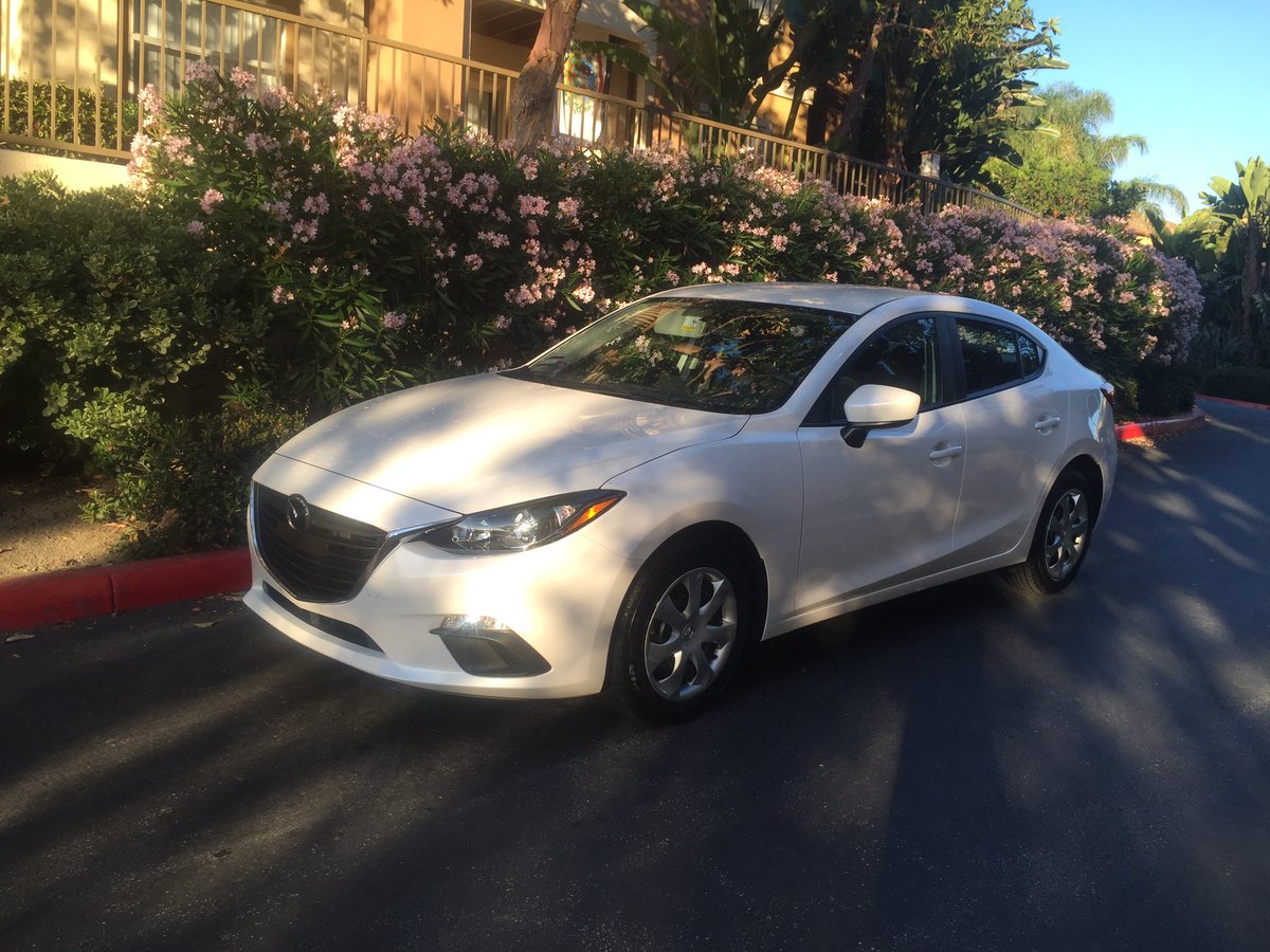 Emilyyyy_G's tweet photo. Bought a thing today π #2016Mazda https://t.co/cXszgYDy4z