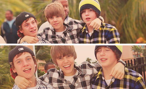 lembrefandom's tweet photo. lembra belieber quando o fandom pirava nesse bonde https://t.co/nn2wprelqh