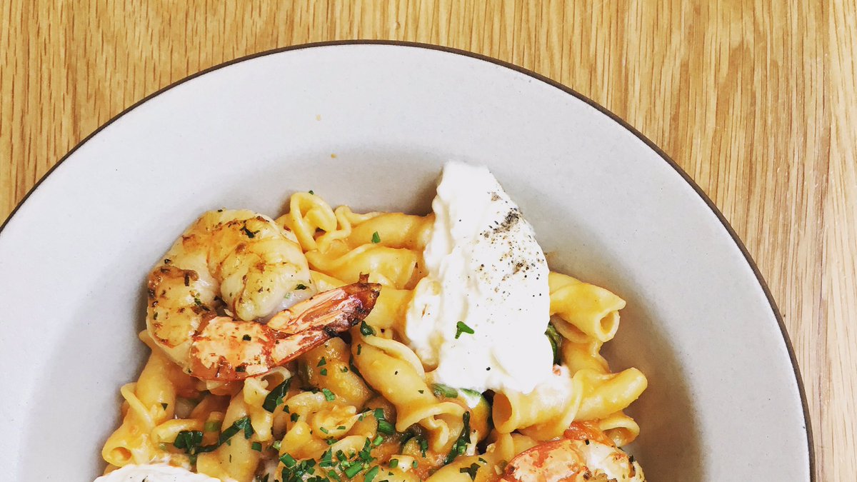 Yum!! Delicious food everywhere @JWLALIVE <a href="/FordsFilling/">Ford'sFillingStation</a> <a href="/LALIVE/">L.A. LIVE</a> #MyDayInLA #dineLA