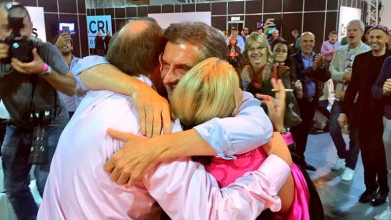 Nunca nunca nunca podremos agradecerles lo suficiente por habernos salvado de ser Venezuela. Eternamente gracias!!