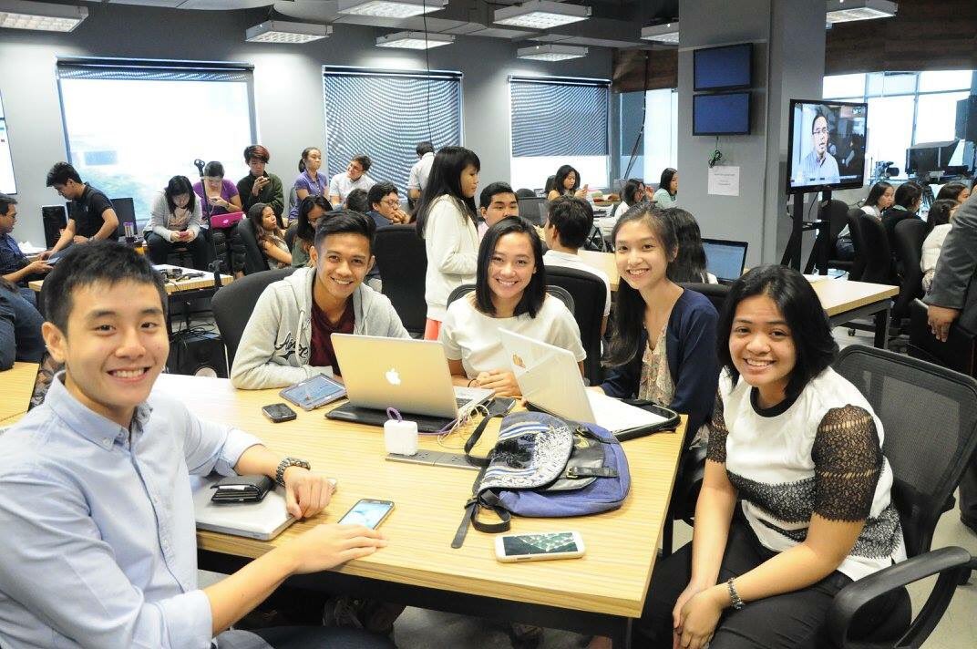 tinejovellanos's tweet photo. #LoveWins with @nikkitictac at Rappler MovePH Network X Launch π #ForAEA (Photos from MovePH) https://t.co/93Zn15z1jE
