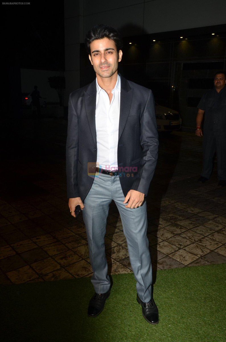SWCFanClub's tweet photo. @gautam_rode looking very dapper at the #DivekReception π https://t.co/tUAM9HkjhU