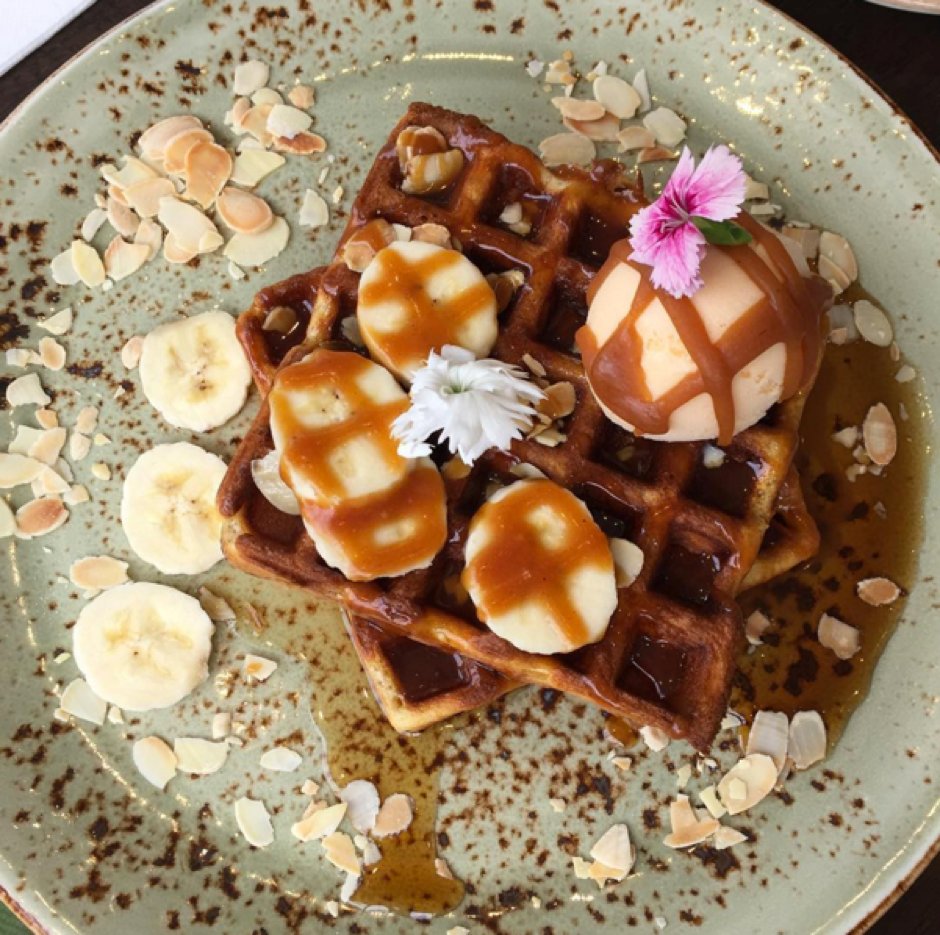 nantkb's tweet photo. Haven’t you heard? We’ve perfected the art of getting out of bed. #nantucketkitchenbar #capecod #brunch https://t.co/lxXZ0hF9gN