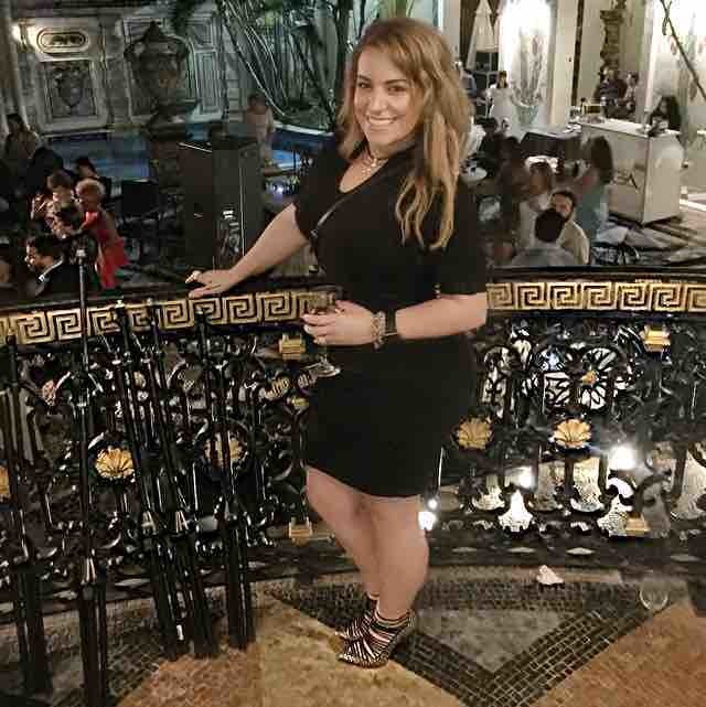 _YasGonzalez's tweet image. @versace_official @donatella_versace #versacemansion getting ready for #swimweekend #oneepicsummer💦 #yasgonzalezdes…