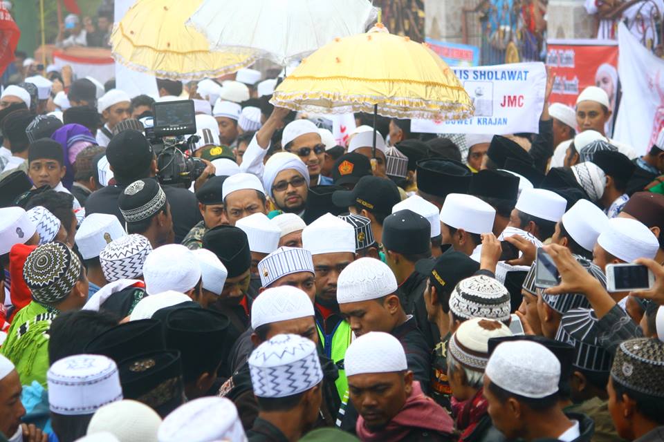 wahyutorres2's tweet photo. Penyemangat kami , pemberi nasihat buat kami , tauladan kami :) @syalmanCSJ @luthfanzoel https://t.co/xK6f0G1GuI