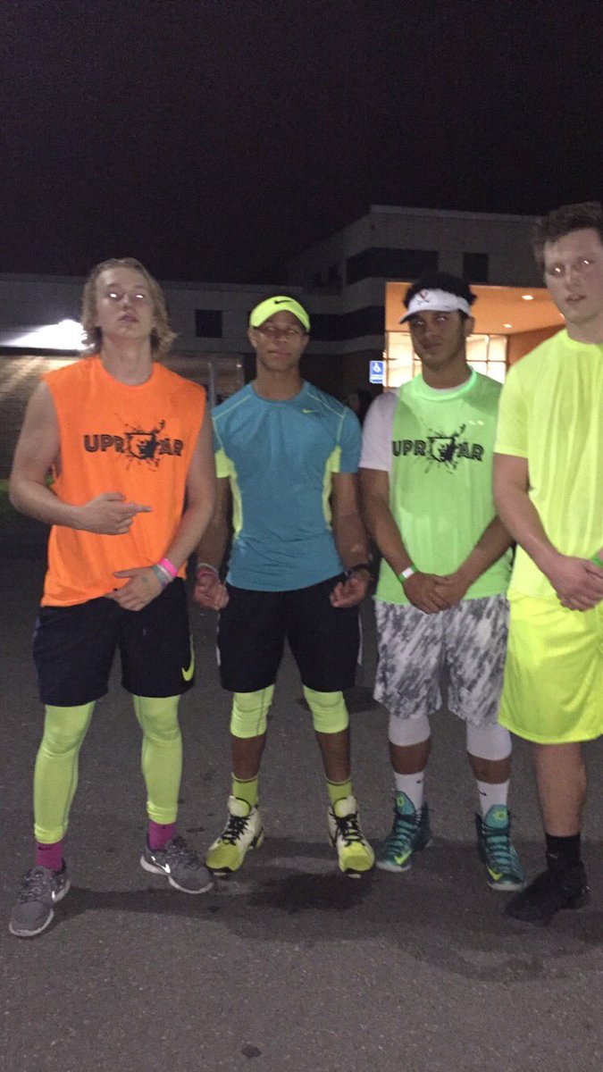 Tombo_9's tweet photo. Happy birthday to my guy @WilliamsonTamar love ya bro #TeamOnelife 💯🎉🎉 https://t.co/IANSljwkrp
