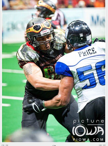 DGriff_UH_72's tweet photo. I like my quarterbacks clean. https://t.co/NSMatw0T1x
