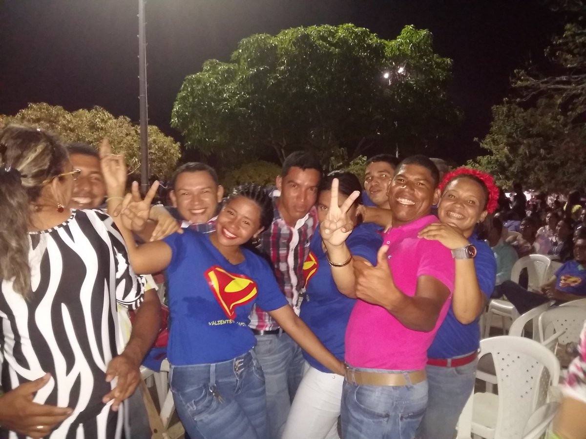 SemMonteria's tweet photo. Los Docentes de la #IESantafe se han disfrutado cada minuto de esta gran celebración #DiaDelMaestro #Monteria https://t.co/fuiJU720oW