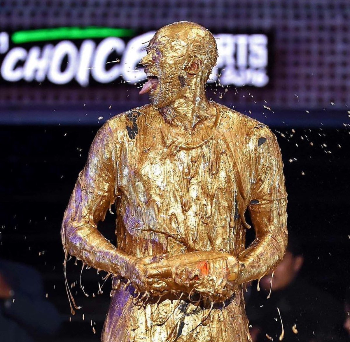 WORLDSTAR's tweet photo. .@kobebryant you've officially reached GOAT status when they bust out the gold slime for you. https://t.co/Dcerigy7yp