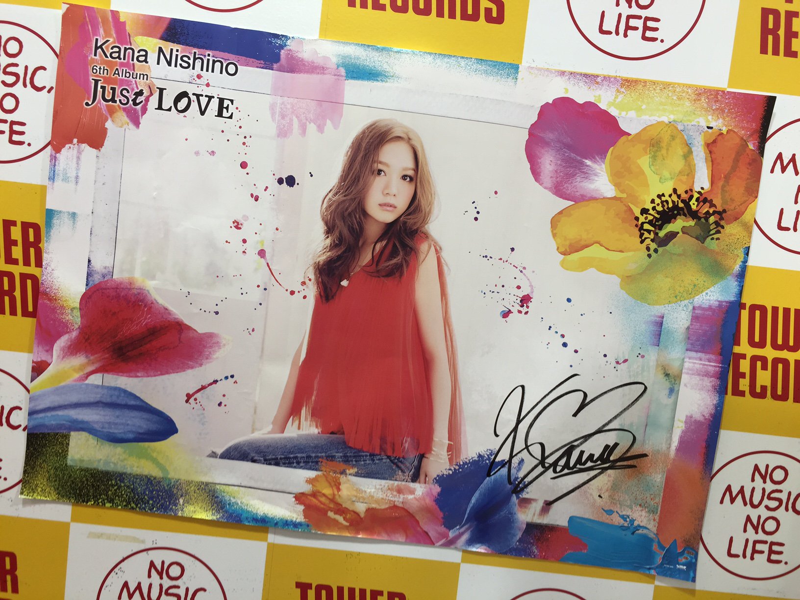 Amazon.co.jp: 西野カナ 直筆サイン入り BIGポスター Just LOVE