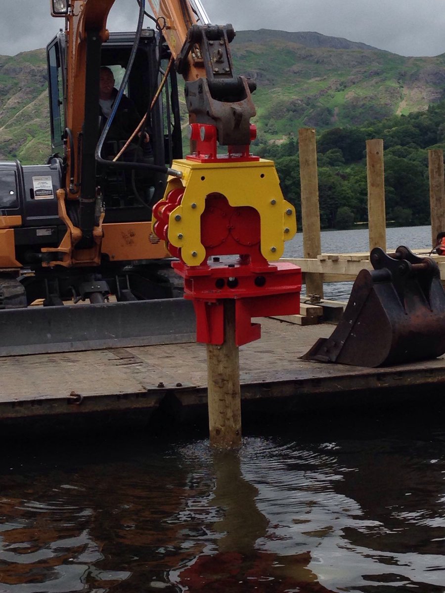 cardleybingham's tweet photo. #customerimage- Jetties & Moorings putting their Post Driver attachment to good use in the beautiful Lake District! https://t.co/7Tlr0uiPlG