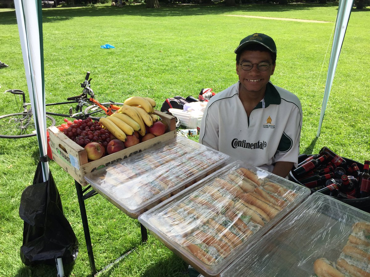 A huge thanks to <a href="/lardolondon/">LARDO</a> for feeding us. Playing cricket for <a href="/StJoHospice/">St Joseph's Hospice</a> <a href="/londonfieldscc/">London Fields CC</a>