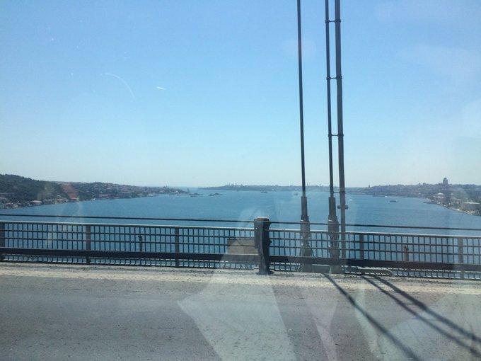 Voir l'image sur Twitter