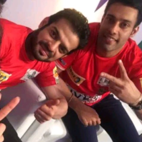 Mayabotiiii's tweet photo. @luv_myyself @madhuriyeluban1 @isratja40627916 koi sok ๐
#DivAnis Rocks โโโ https://t.co/m5lOU0HTjL
