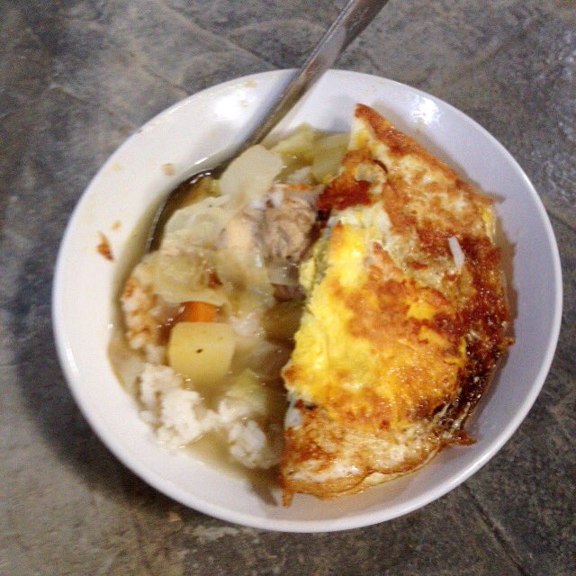EdgarTheGamers's tweet photo. makan siang tadi cuy... #MakanSiang https://t.co/Z7sT7FJAVE