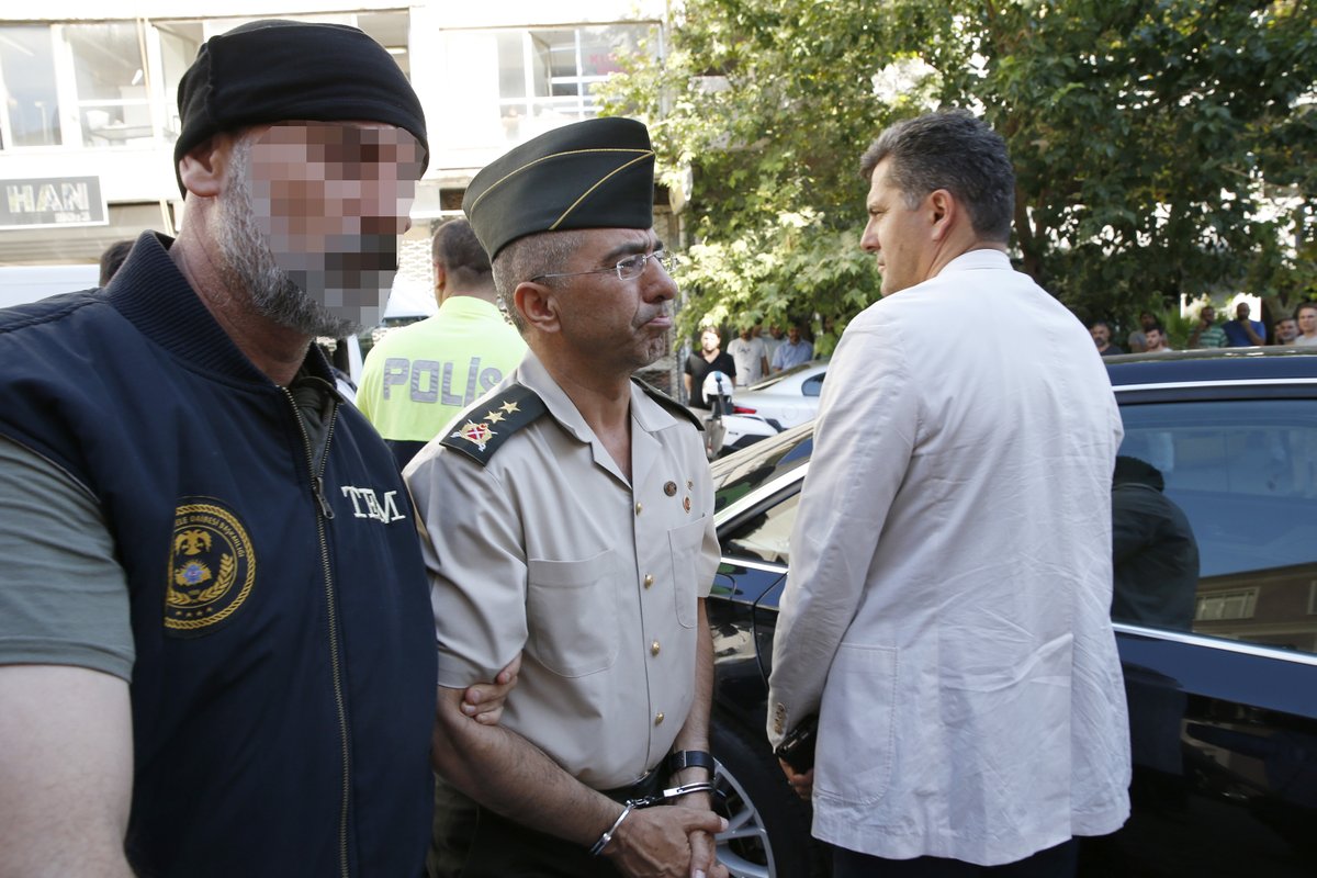 #تركيا: توقيف قائد أركان جيش منطقة إيجه الجنرال ممدوح حق بيلان بإزمير في إطار التحقيقات بالمحاولة الانقلابية الفاشلة