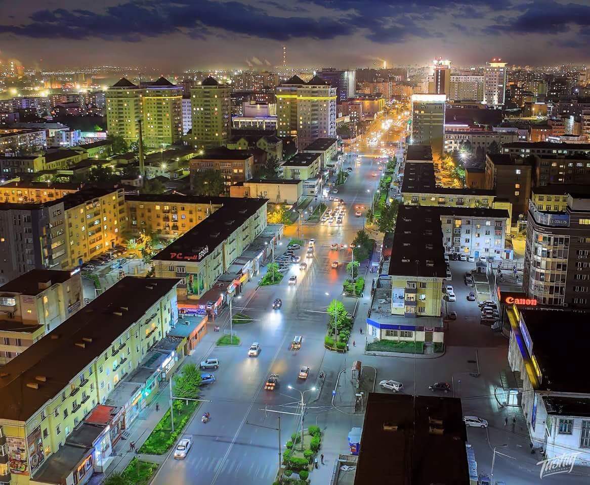 Манай нийслэл үнэхээр гоё харагдаж бн. Зурсан зураг гэж андуурахаар бн шд