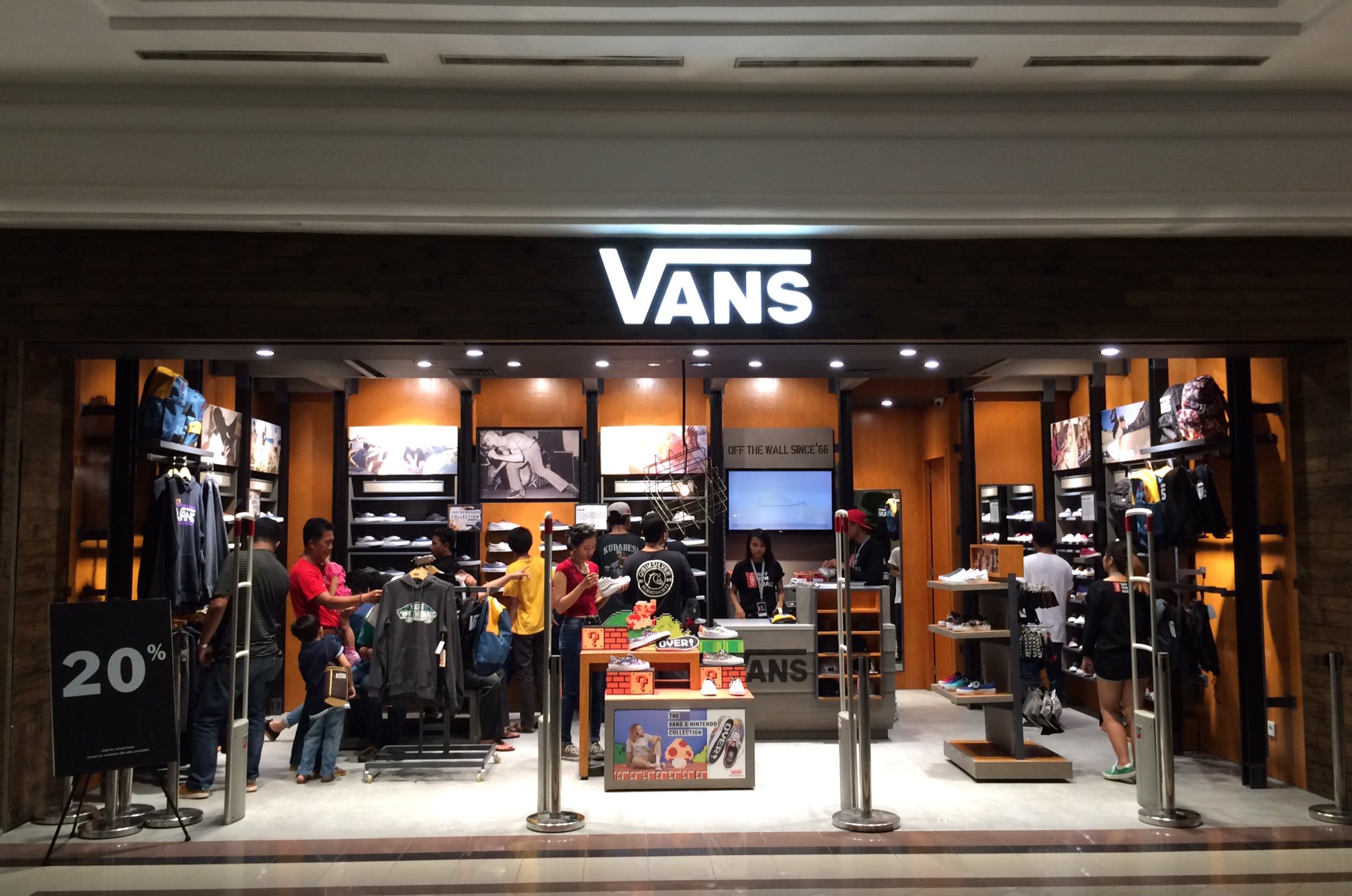 info jogja on X 15 57 House of Vans Yogyakarta vansofficialID is happening right now at PlazaAmbarrukmo https t gjOOMIG6oO X