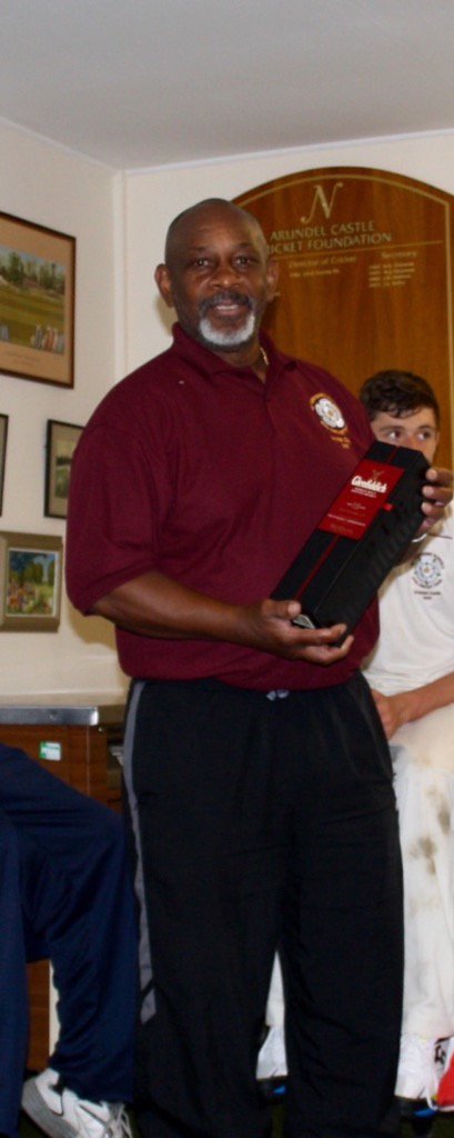 rocketron100's tweet image. 2015 Arundel squad parents show their appreciation in a truly wonderful way...cheers