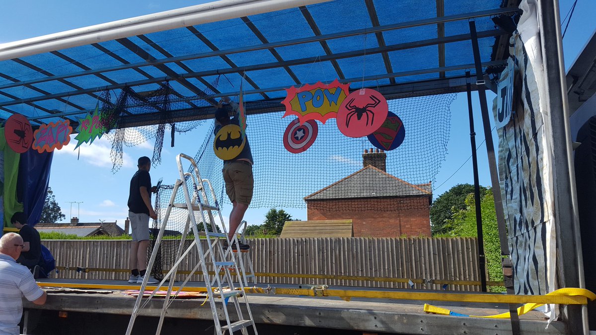 2 of our trucks are busy being transformed into carnival Floats for the #LMU Carnival today. Parade starts 1pm