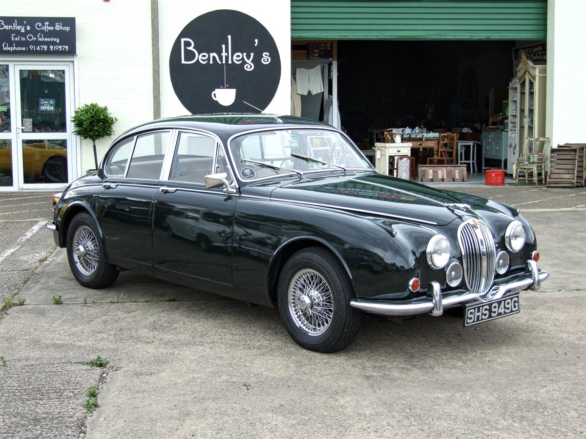 GCClassicCars's tweet photo. One of our customers beautiful Jaguar! https://t.co/naDwDtTSvE