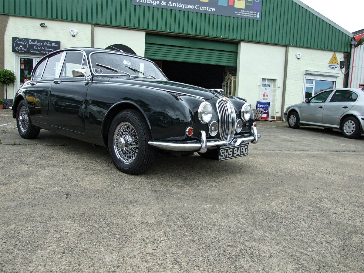 GCClassicCars's tweet photo. One of our customers beautiful Jaguar! https://t.co/naDwDtTSvE