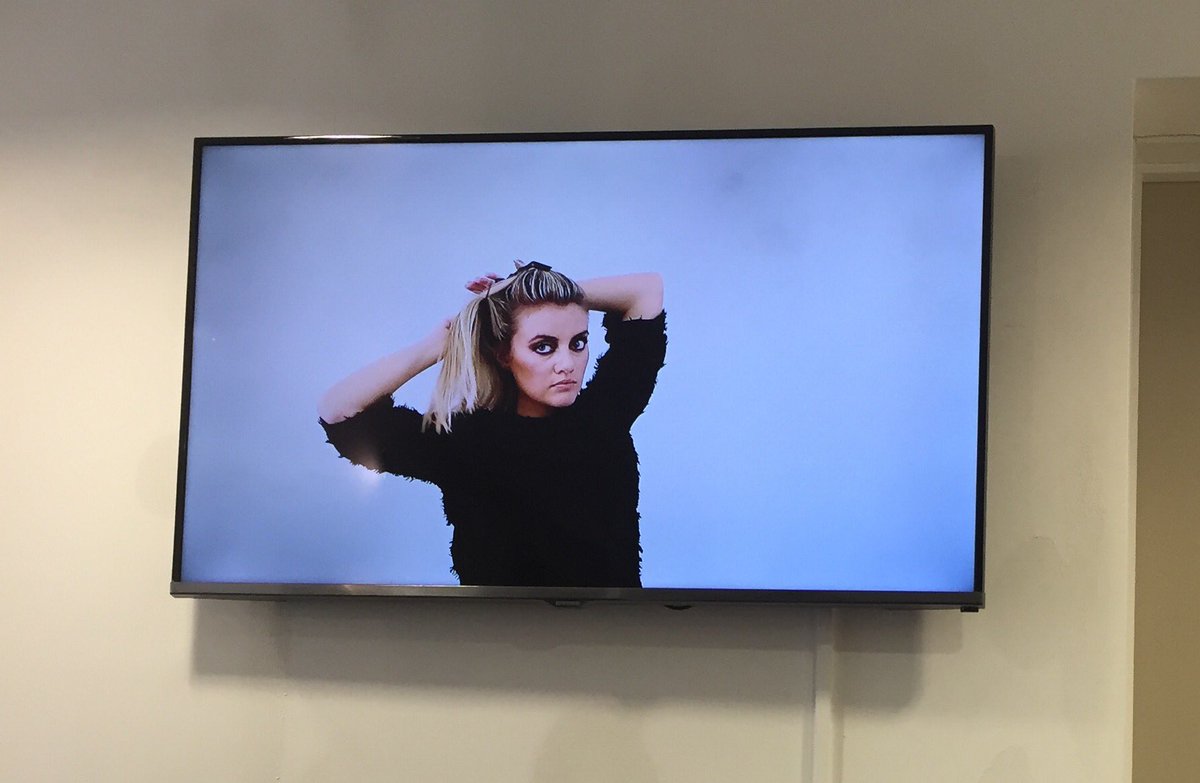 Ash_Sopp's tweet photo. Got some lush hair inspo going on when sitting &amp; getting my hair done 😍 💁🏼 @AngelMSayers https://t.co/wTdfbcWQhH
