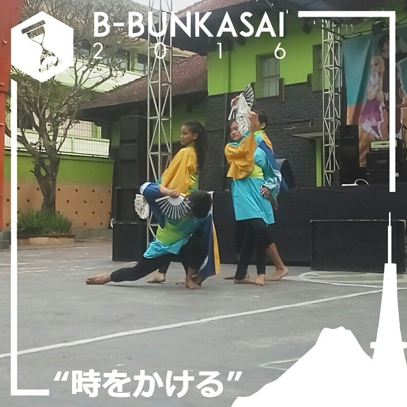 bbunkasai2016's tweet photo. Ini dia penampilan dari guest star kedua B-Bunkasai 2016, Badai Yosakoi UB

#bbunkasai2016 https://t.co/vjv0uCRqdJ