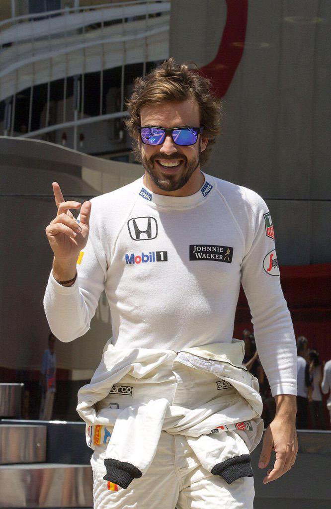 alofans3's tweet photo. Flavio Briatore, de Renault: "Alonso es el mejor piloto de los últimos 20 años. Es superior a Michael Schumacher. https://t.co/T9ukUdJnR9