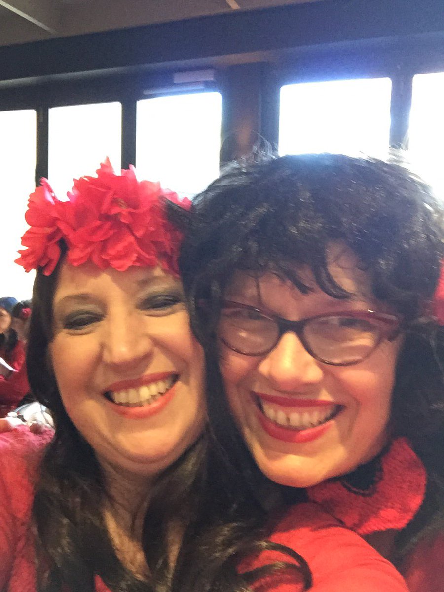 Lunch at the Hackney #themostwutheringheightsdayever #KateBush #WutheringHeights