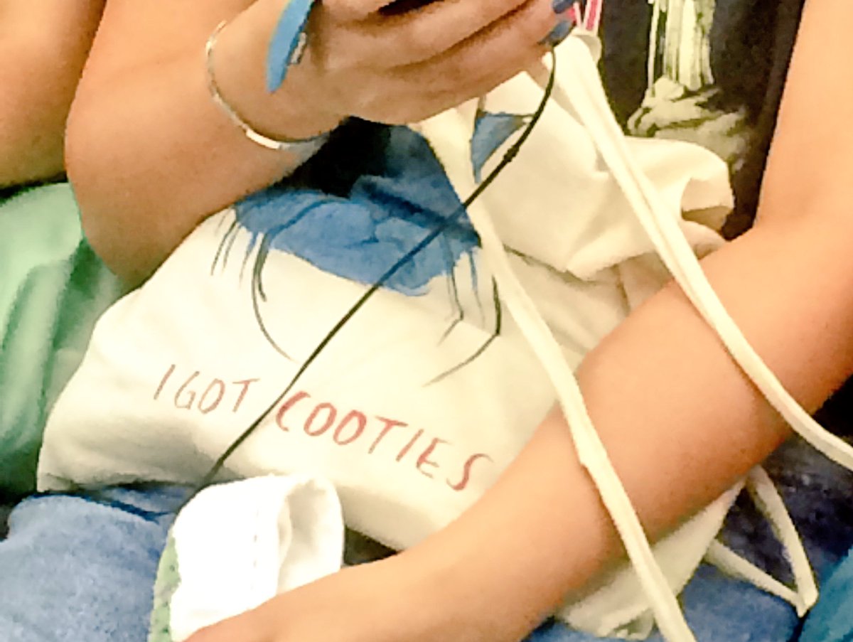 A stylish spring/summer tote from the 英語読めない collection