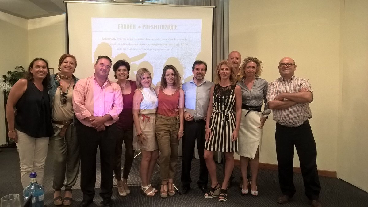 Erbagil's tweet photo. #EXTREFARMA #Barcellona #TrainingfFormativo #OZOILE #Neurofisiodol #Procten #Dolaren #Otorig 
Gracias a @Extrefarma https://t.co/EZRG6VcGR2