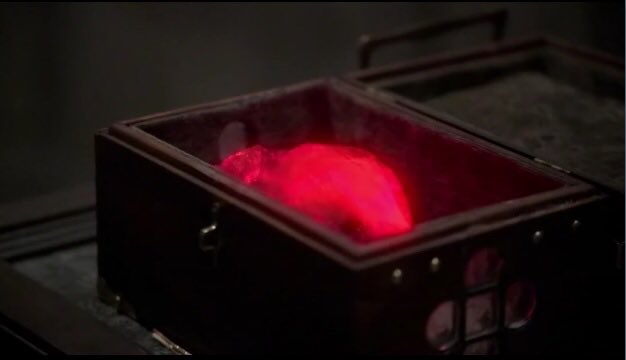 What does your heart look like?
RT - black as coal, dark and ruined
LIKE - pure, innocent and red