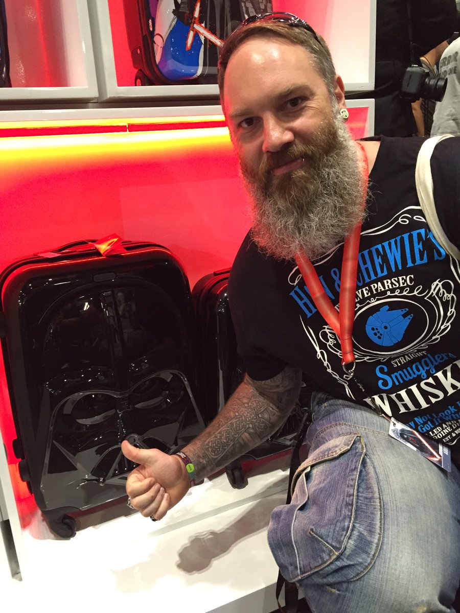 welshAC_81's tweet photo. Lloyds found a case he loves #SamsoniteSWCE https://t.co/maZgtJI3tR