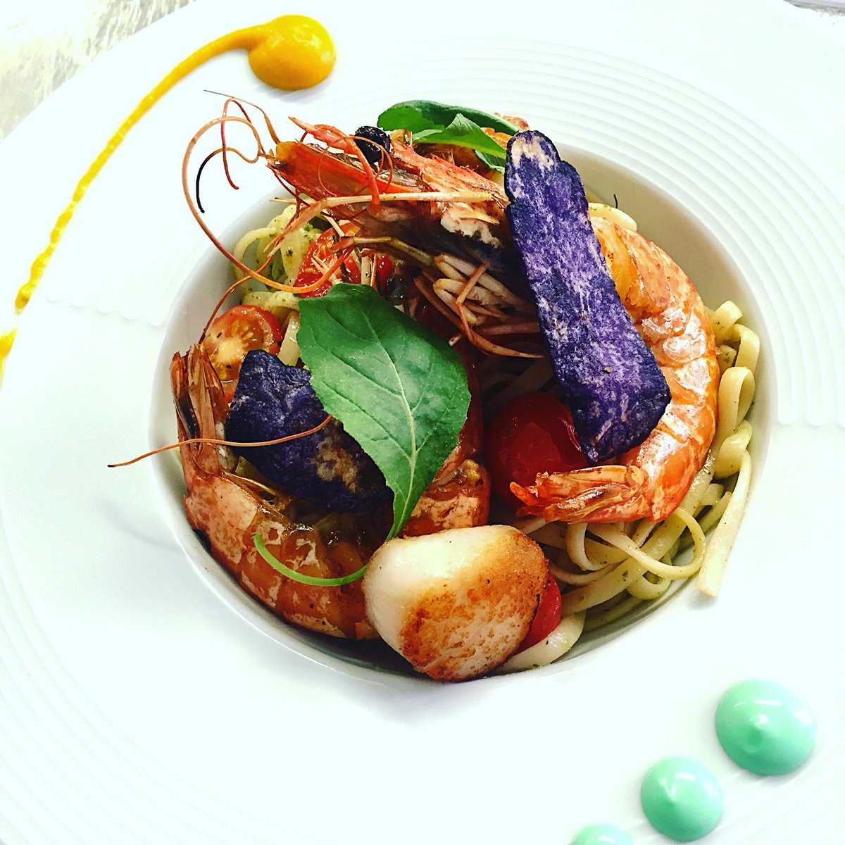 ChezPenda's tweet photo. Linguine St Jacques et gambas.. #chezpenda #stjacques #gambas https://t.co/6CJ5TpTKSA