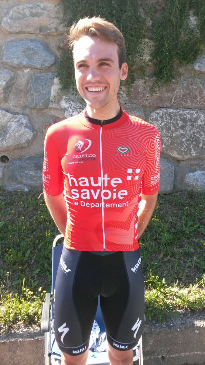 KleinConstCT's tweet photo. Jersey collection for today @GiroVdA #KleinConstCT #youngguns #futurestars @EnricMasNicolau @MaxSchnellste https://t.co/u8tFwKwf2x